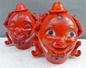 Vintage Humpty Dumpty Plastic Salt and Pepper Set