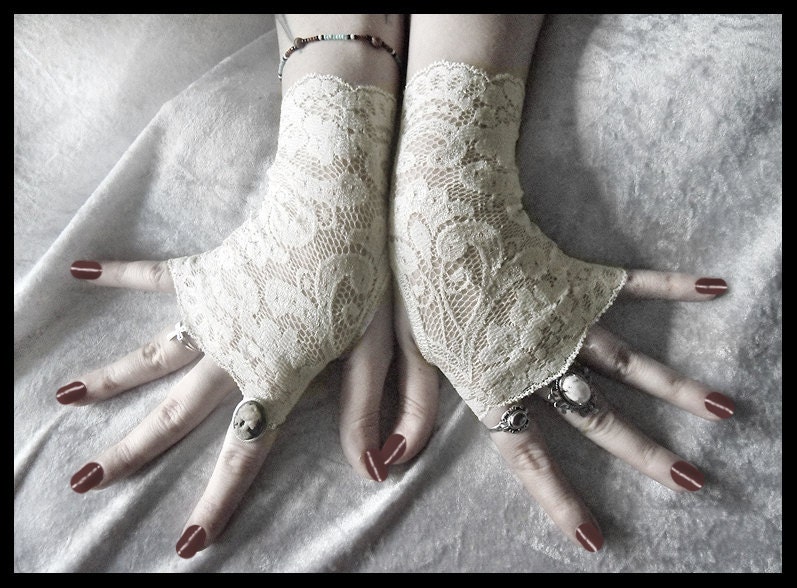 Rohan Lace Fingerless Gloves - Soft Ivory Cream Metallic Floral - Gothic Vampire Regency Tribal Bellydance Goth Austen Bridal Fetish Gypsy