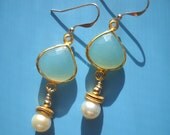Sea Foam Green Chalcedony in a simple Bezel Setting with Fresh Water Pearls
