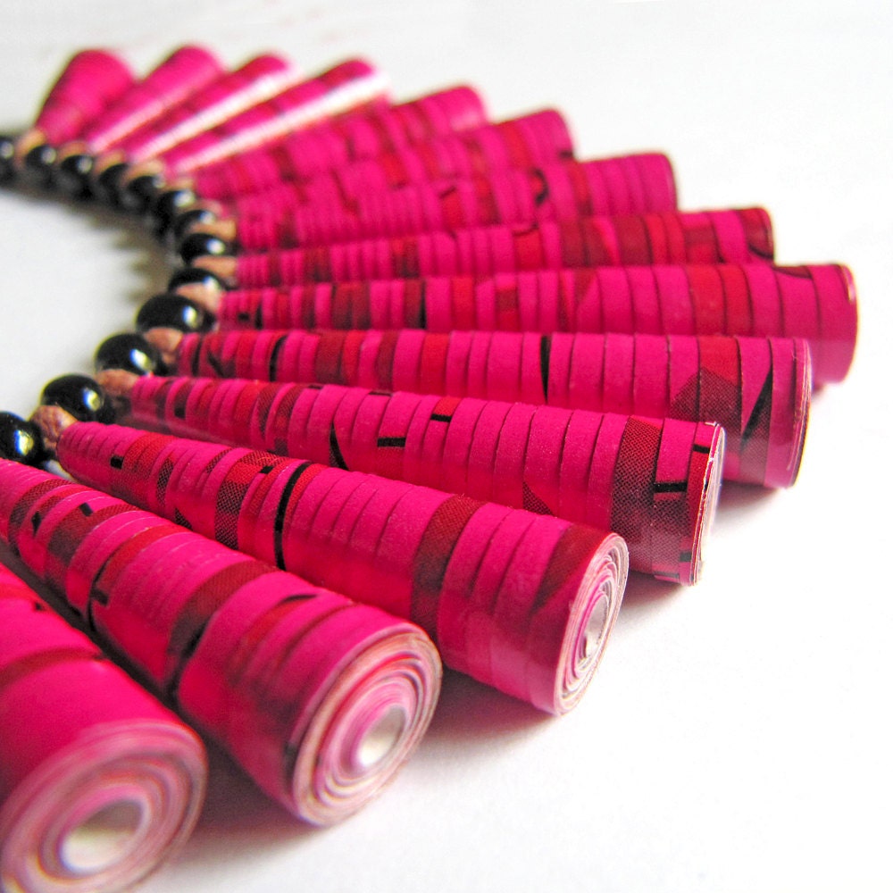 Beetroot pink necklace - Neon jewelry - Vibrant color jewelry - Spring jewelry -  Neon, Vibrant color, spring, Neon pink, black, white