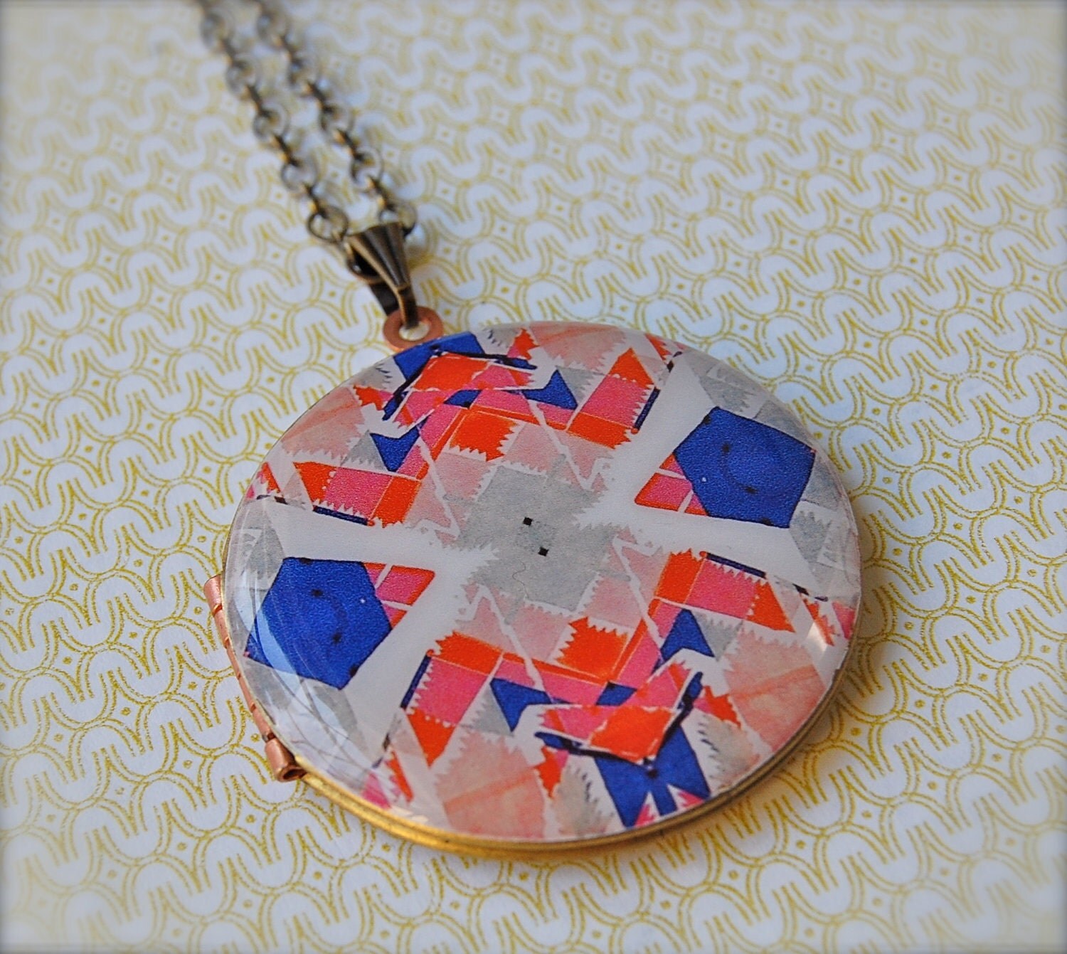The Sunset Locket - Vintage - Gold - Verabel and Fox