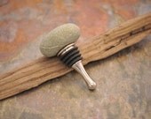 Bottle Stopper with Green Striped Beach Rock