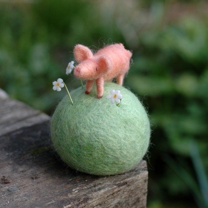 Made to Order - Spring Pig in the Daisies - Needle Felted Pin Cushion or Decor