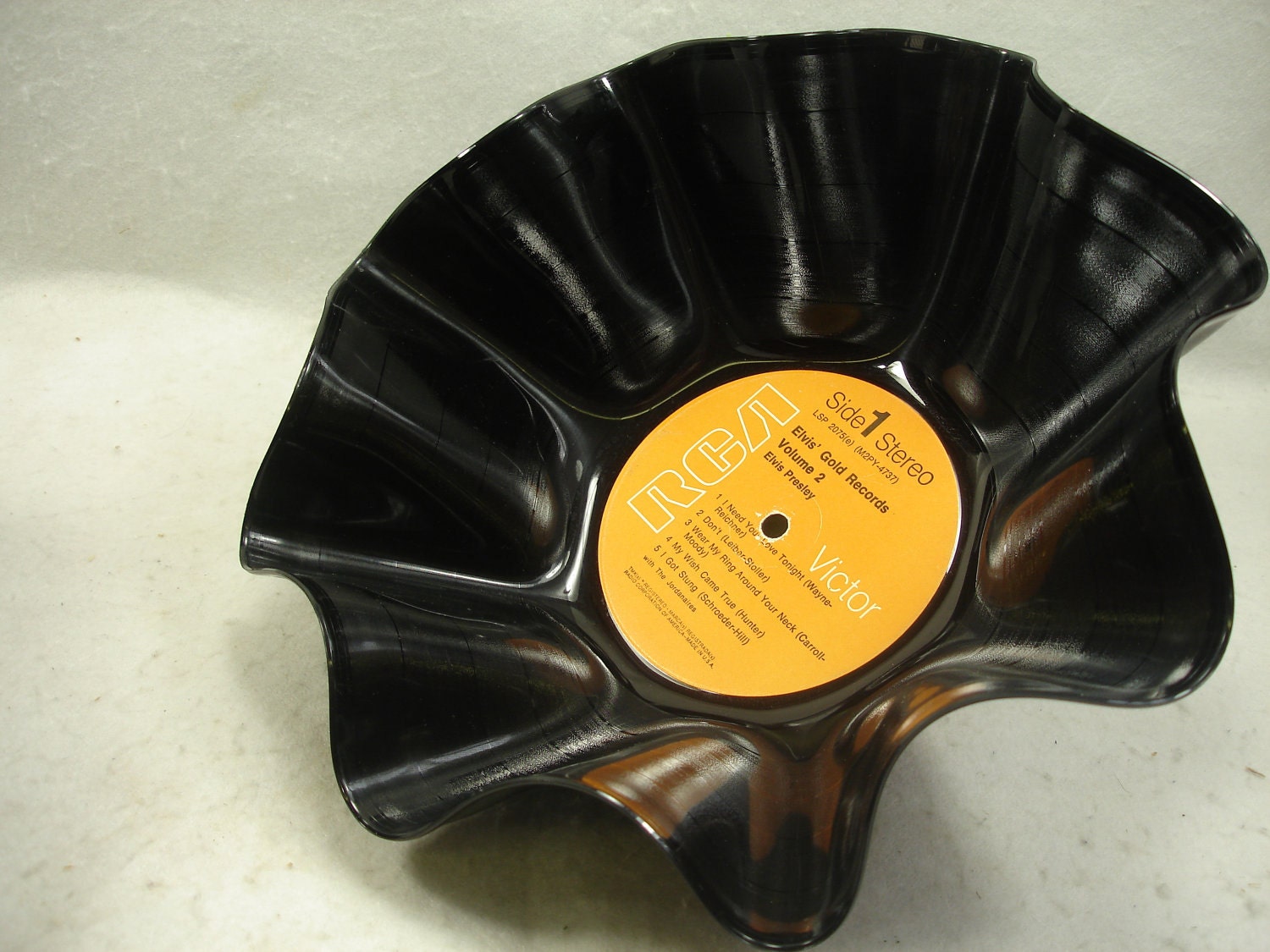 ELVIS PRESLEY - Gold Records Vol 2 - Recycled Record Chip Bowl