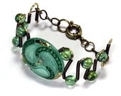 Bracelet - Czech Glass SEA GREEN Mirror Back Faceted Art Deco Triple PAISLEY Buttons