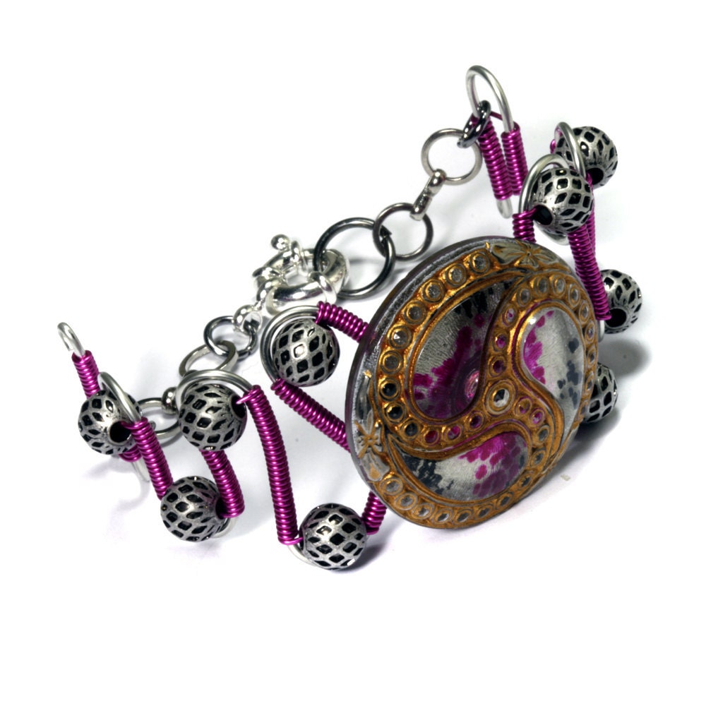 Bracelet - Pink and silver Faceted Paisley Czech Glass ART DECO DOT