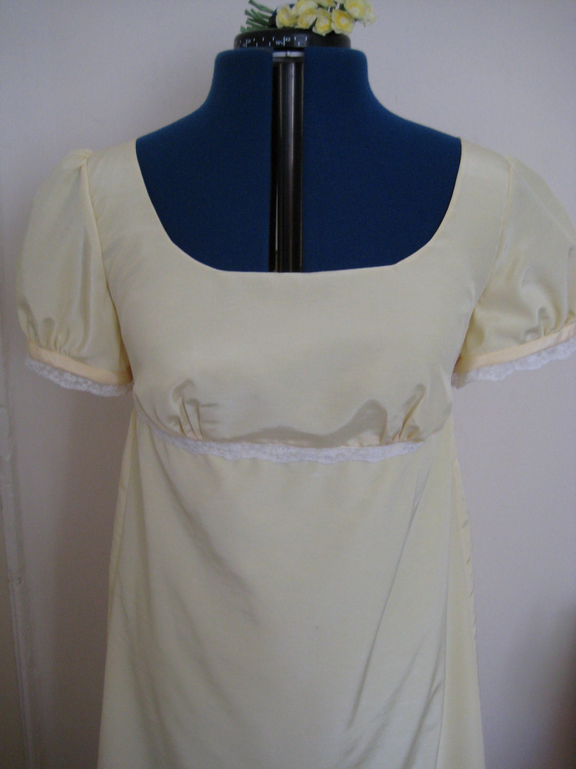 Regency Dress. Jane Austen Gown. Primrose Yellow SILK, Ivory Lace. READY to SHIP