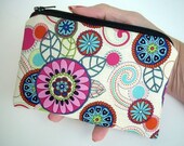 Retro Little Zipper pouch Coin purse Gadget Case (Padded)- Dazzle Blooms