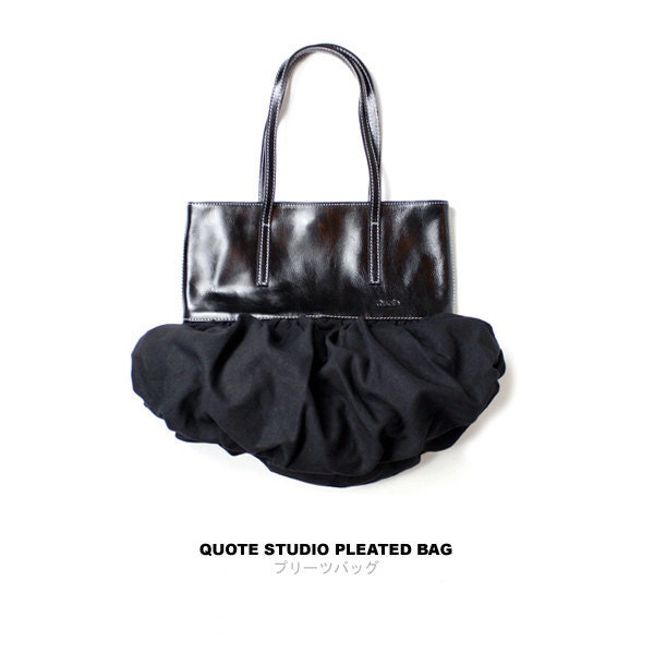 Quote Pleated Bag -- Leather and Canvas --black