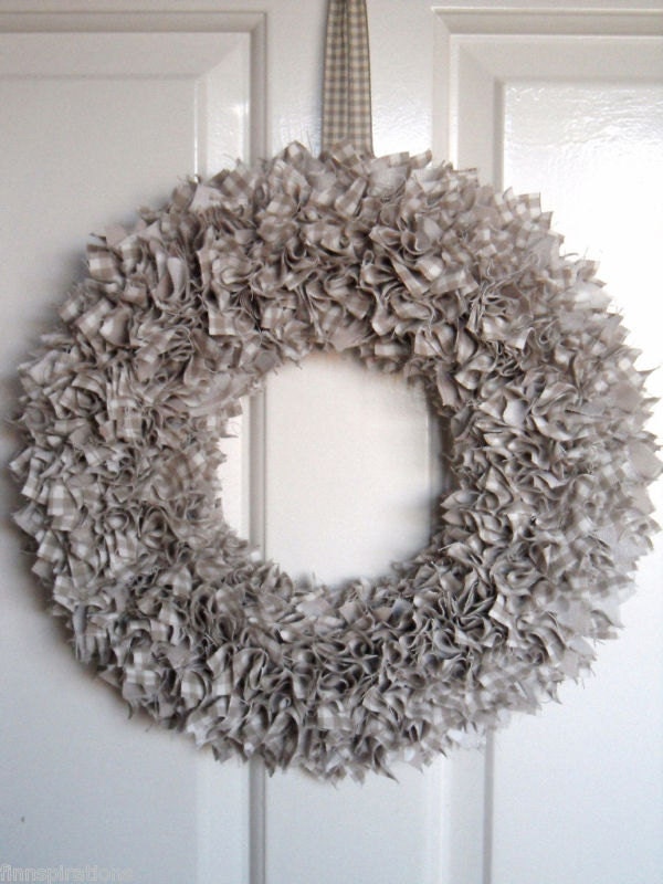 Beautiful Shabby Chic Style Wreath Door/Wall Decoration