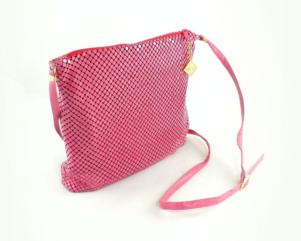 1970s Whiting & Davis Pink Mesh Shoulder Bag