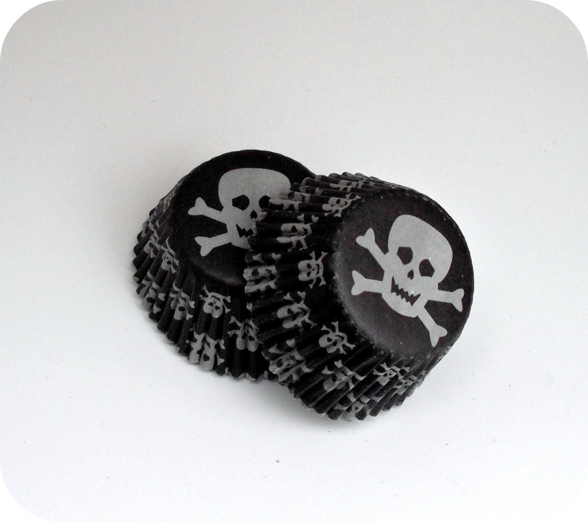 Mini Pirate Skull Candy Baking Cups (100)