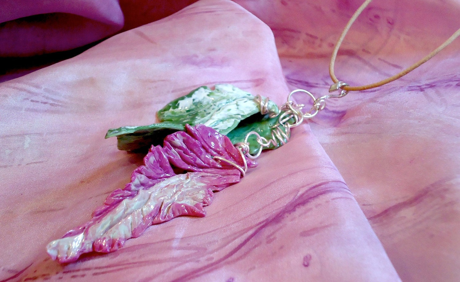 Pretty Leaves Pendant