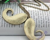 Pretty retro copper big beard necklace pendant jewelry vintage style