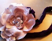 Oona Collection Medium Beige Flower