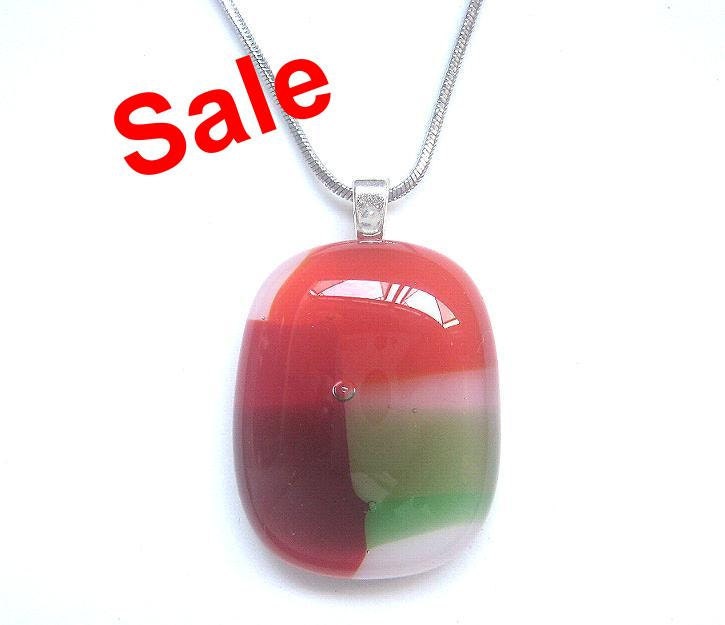 Sale - Fused glass pendant (fg219)