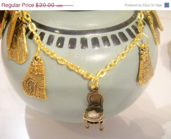 MothersDaySale For the Love of Cats (Chair and Cat Necklace)