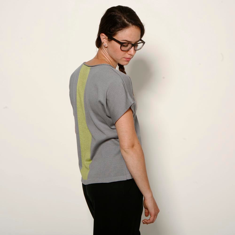 Grey  v knitted women shirt with a green stripe at the back - AndyVeEirn