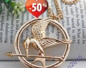 SALE --- Pretty retro gold the hunger games Mockingjay arrow necklace pendant jewelry vintage style