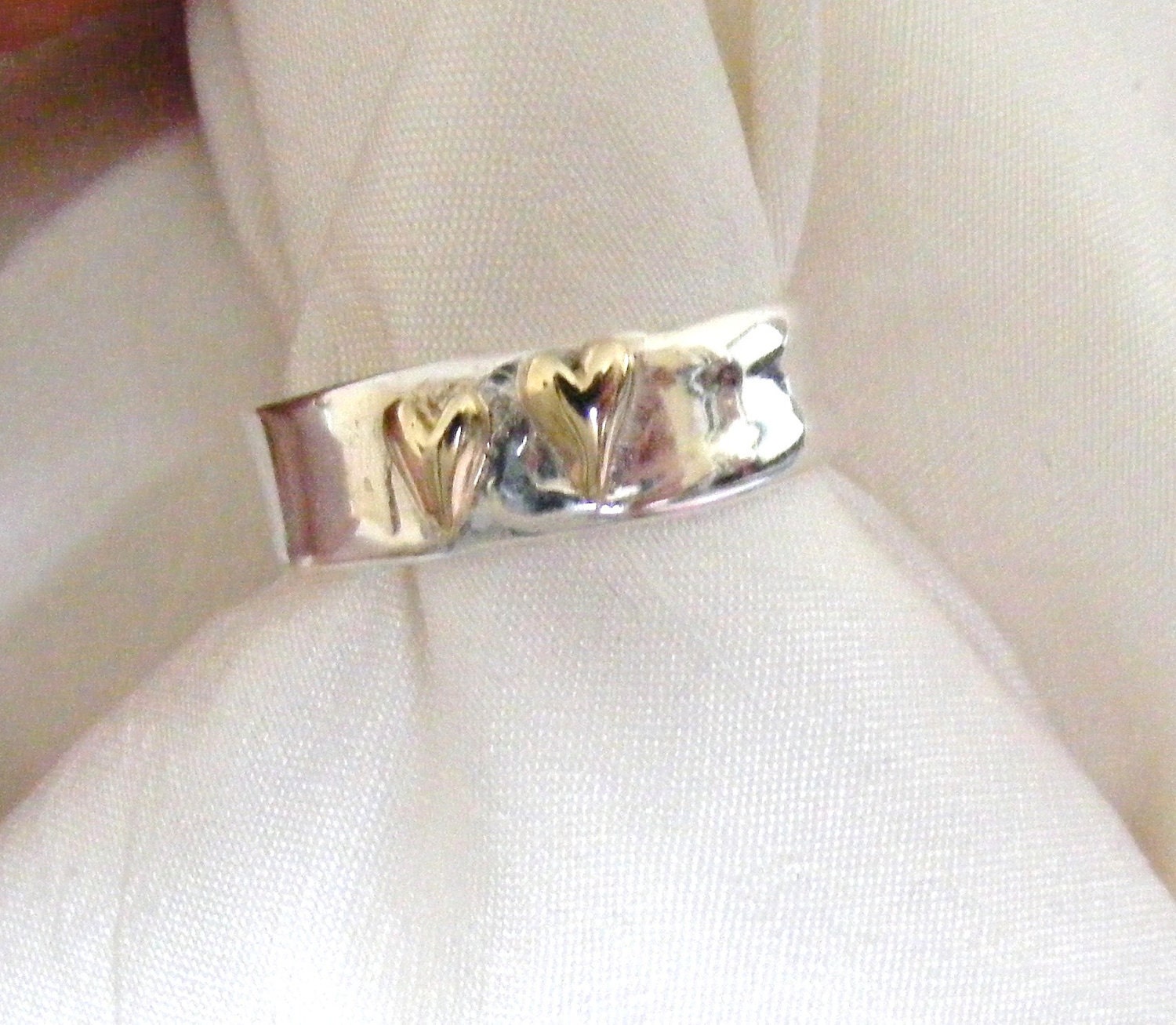 Hand made Silver Band Ring with 2 gold hearts Size T (US Size 9 5/8)