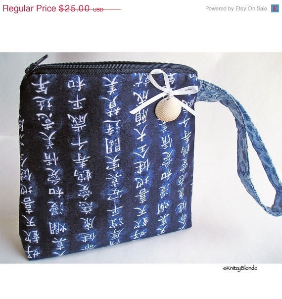 Cosmetics Make up Wristlet Zipper Pouch, Asian Print, Navy Blue White, Knitting Notions Bag
