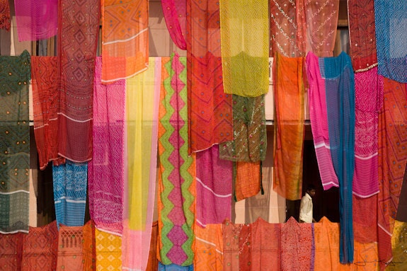 Courtyard Saris, India 10x7 Fine Art Photo - JonathanKingston