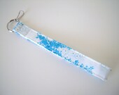 Keychain/Small Blue Flower-Around 10.5"