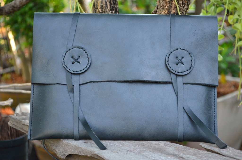 iPad Sleeve Vintage Style Black color