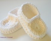 Crochet Baby Moccasins Slippers Toddler Booties White & Cream Sizes From 3 Months to 24 Months Handmade