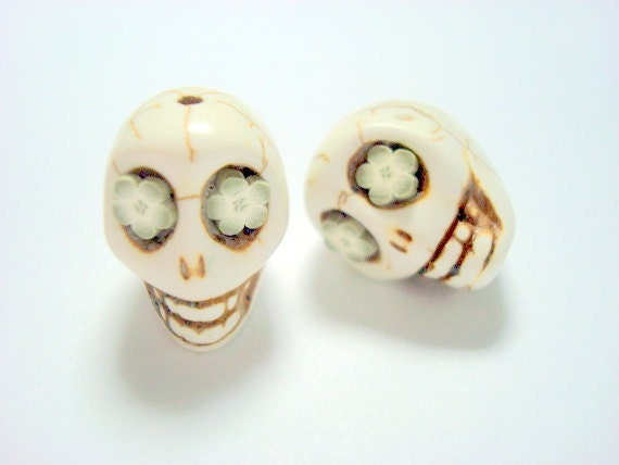 Olive Flower Eyes in Ivory Howlite Sugar Skull Beads