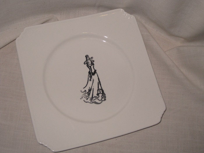 French Style Hand Designed Trinket Soap Dish with Wedding Dress Bride ECS