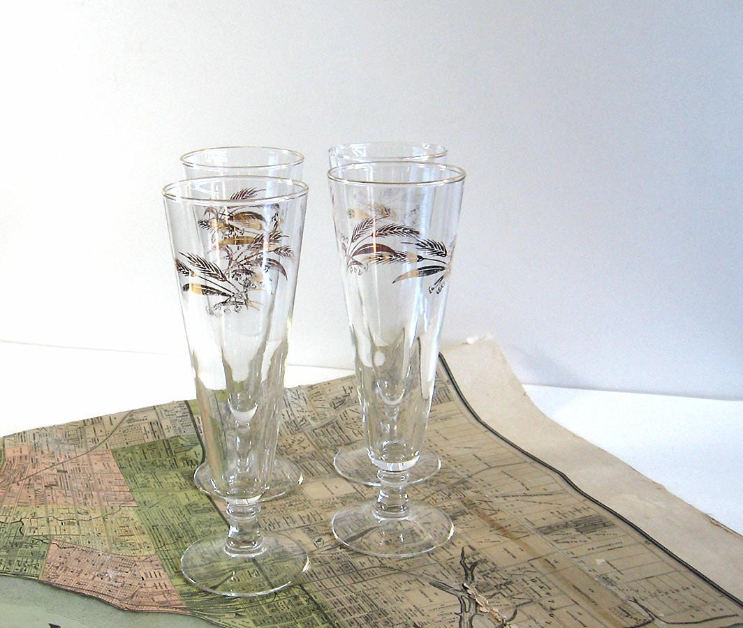 Pilsner Beer Glasses Golden Wheat Reto Bar Set of 4