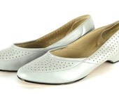 Women's Vintage Grey Faux Leather Cutout Design Pumps US 9, EU 40
