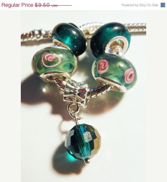 30% CEARANCe SALe and FREE SHIPPING   European beads Set green charms PBS105