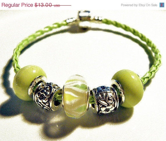 30% CEARANCe SALe and FREe SHIPPING european bead Bracelet leather spring green 7-1/2"