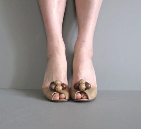 1940s vintage CLUSTER heels 7