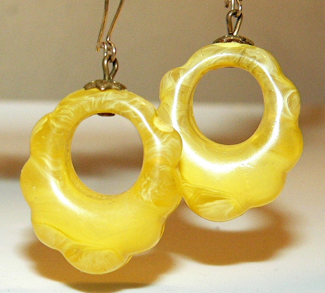 CELLULOID Earrings Yellow Swirl 1930s