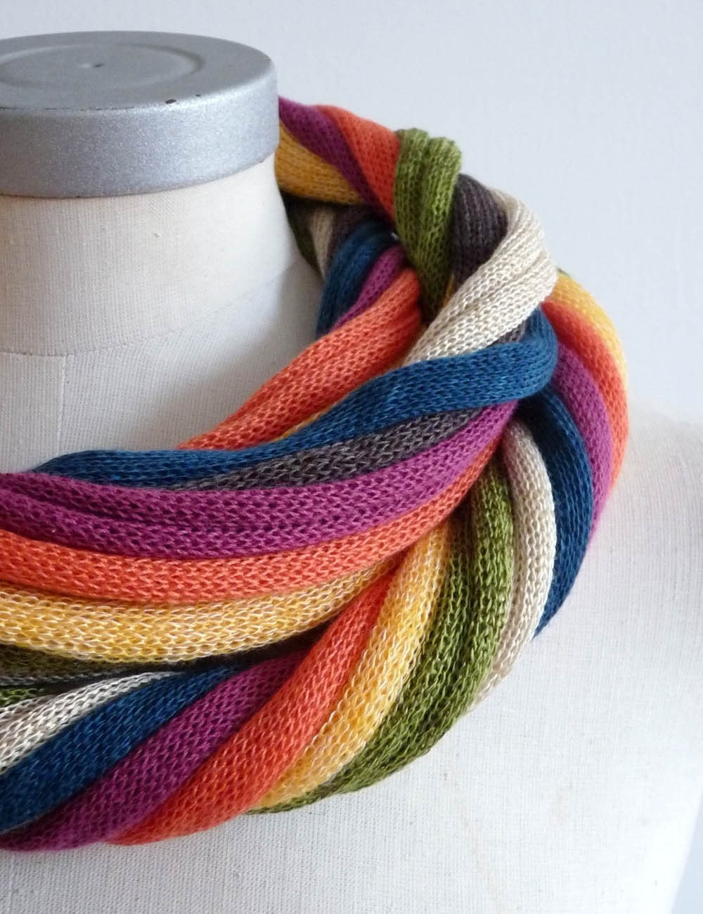 7 Loops necklace scarves - rainbow