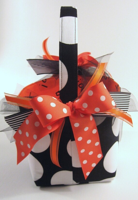 Halloween basket CUTE | Halloween baskets, Crafts, Holidays halloween