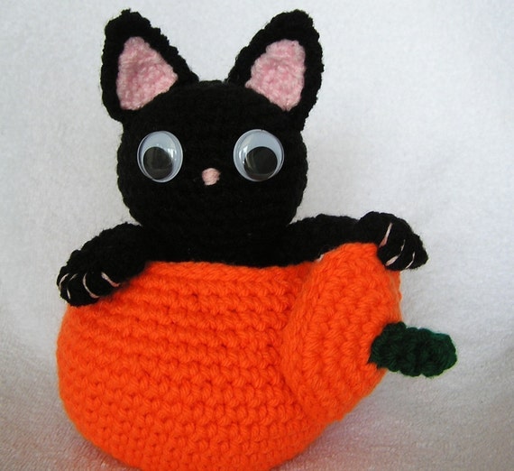KITTY IN PUMPKIN Pdf Crochet Pattern