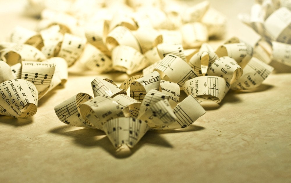 Paper Christmas Gift Bow, Sheet Music