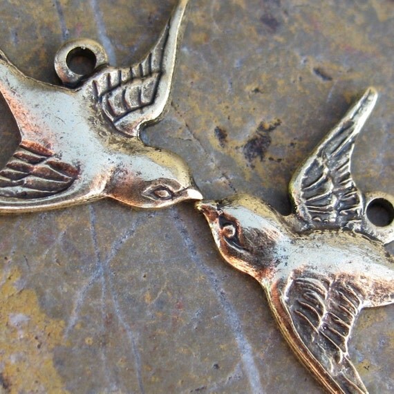6 Antique Gold Sparrow Bird Charms Jewelry Findings 668