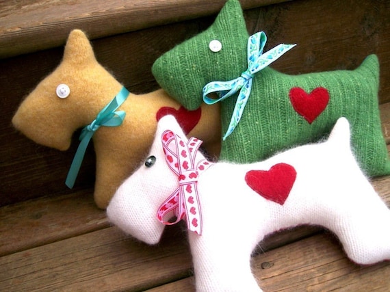 PDF Pattern - Recycled Wool Scottie Dog Plush - Hottie Scottie