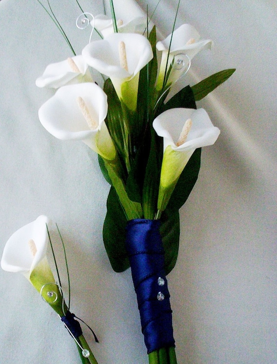 Colors in bouquets! : wedding wedding colors bouquets Il 570xN.204098448 Silk Ivory Calla Lilly Bouquet Budget Bride