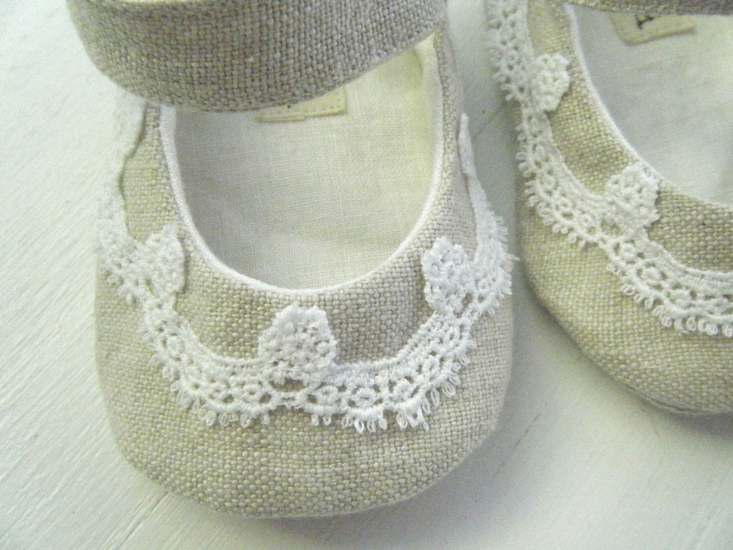 Белое кружево и органических Конопля белье Мэри Джейн обувь для вашего ребенка девушка
