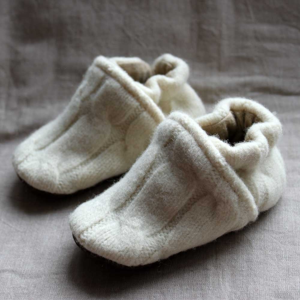 Ivory Cable Knit Wool Baby Slippers Size 0-6 months old made from recycled materials