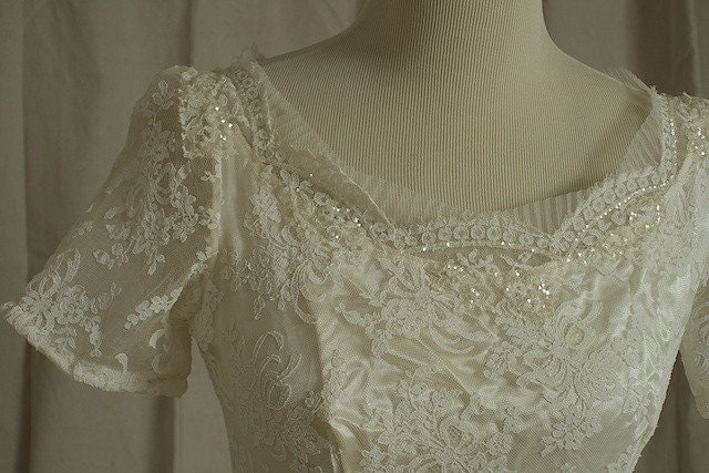 Vintage 1950's Lace White Short Sleeve Sequined Beaded Tulle Wedding Dress