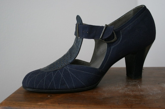 1920s-1930s Navy T-Strap Selby Arch Preserver Shoes