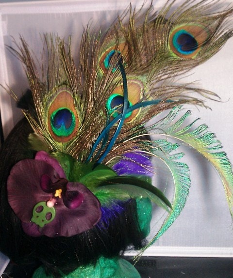 1920s Hollywood Dame Peacock Feather Skull Mardi Gras feather fascinator