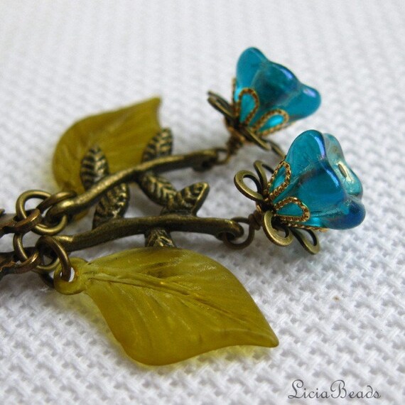 Sweet Pea - vintage style floral earrings